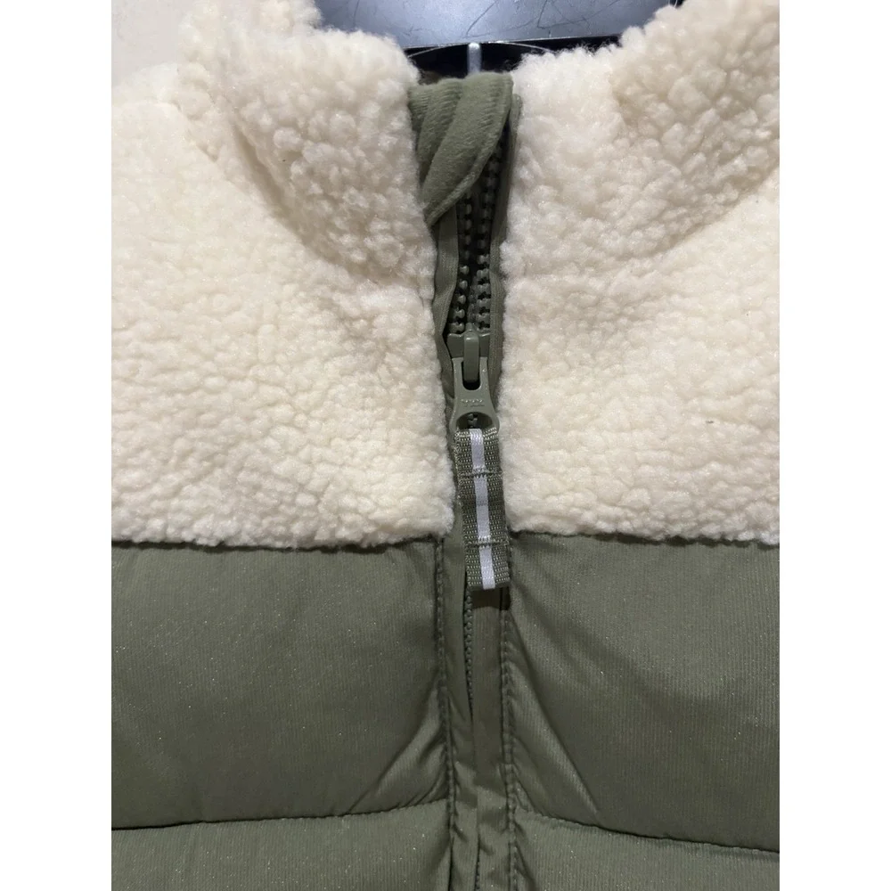 Cat & Jack Kids Green Sherpa Puffer Vest Size S 6/7 Colorblock Quilted Full Zip